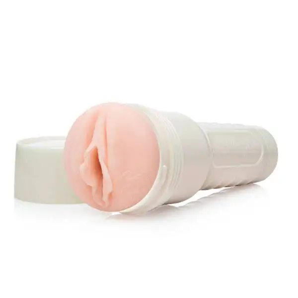 Fleshlight Girls Romi Rain - Vagina Storm