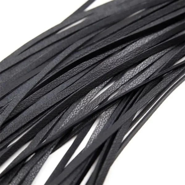 Flogger em Pele Sintética 64 cm.