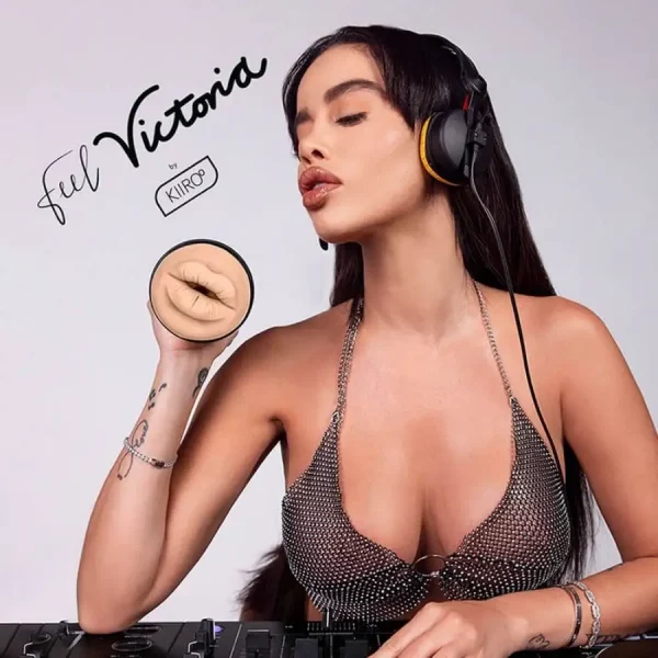 Masturbador Victoria June