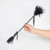 Plumeiro com Chibata Secret Play Preto